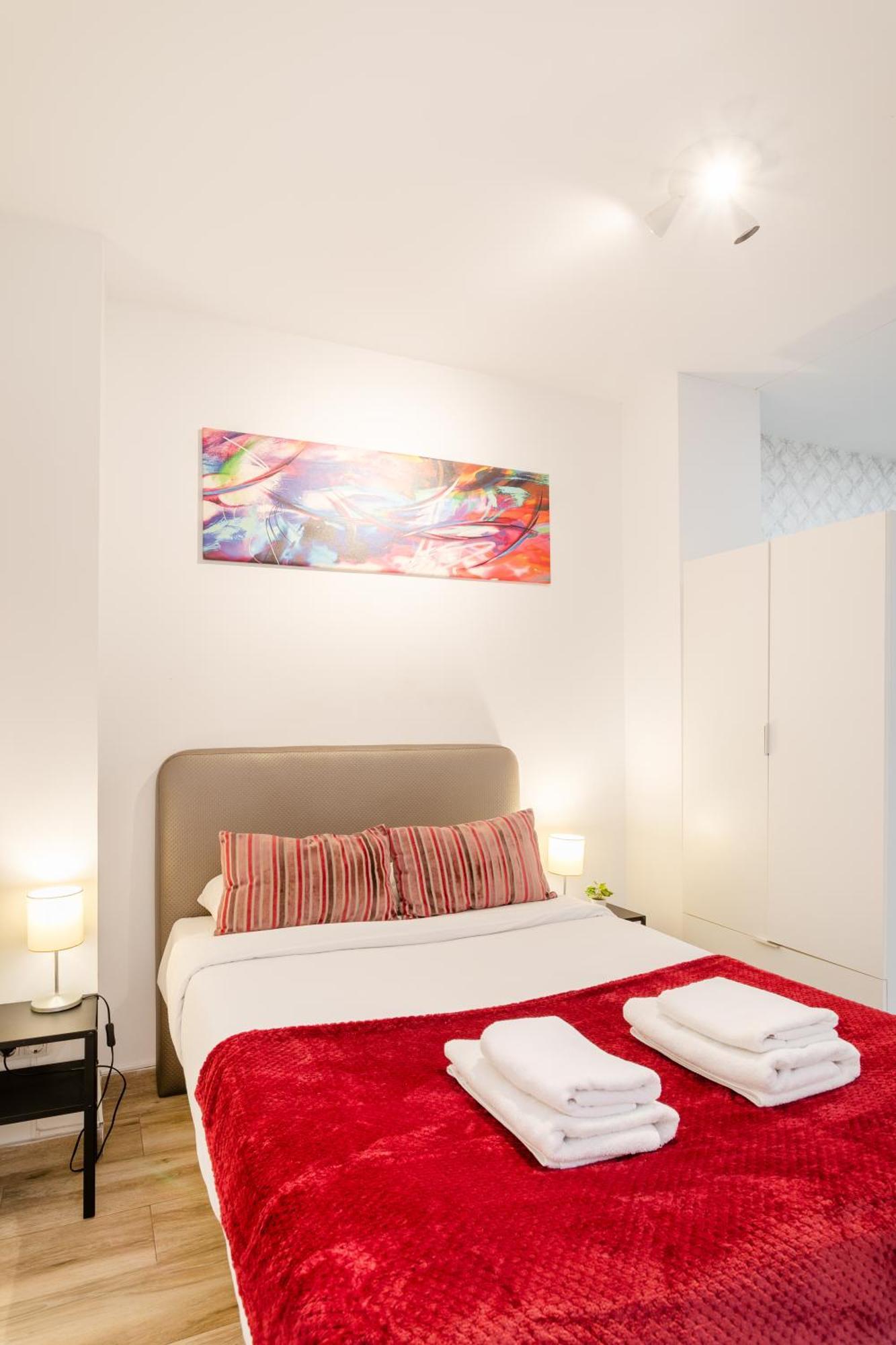 Apartamentos San Leandro, Centro Alicante Eksteriør billede