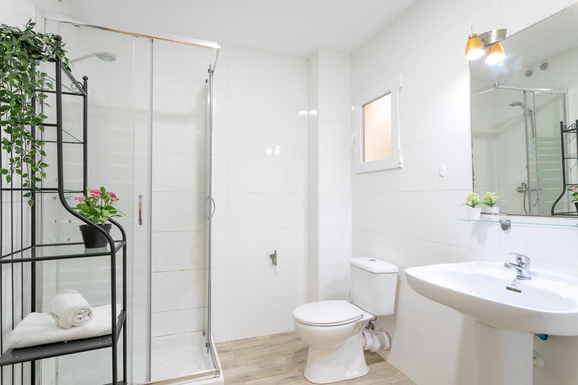 Apartamentos San Leandro, Centro Alicante Eksteriør billede