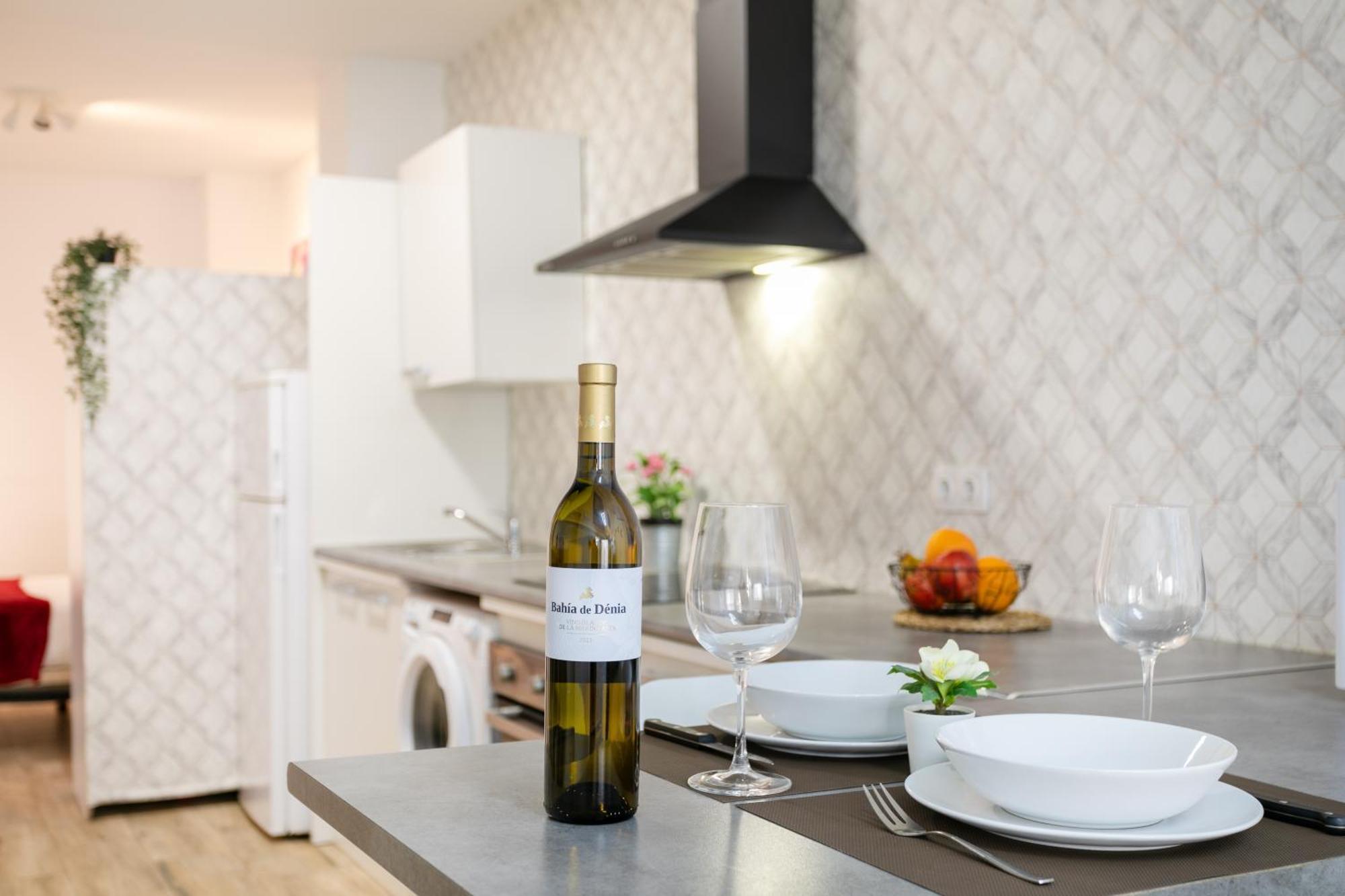 Apartamentos San Leandro, Centro Alicante Eksteriør billede
