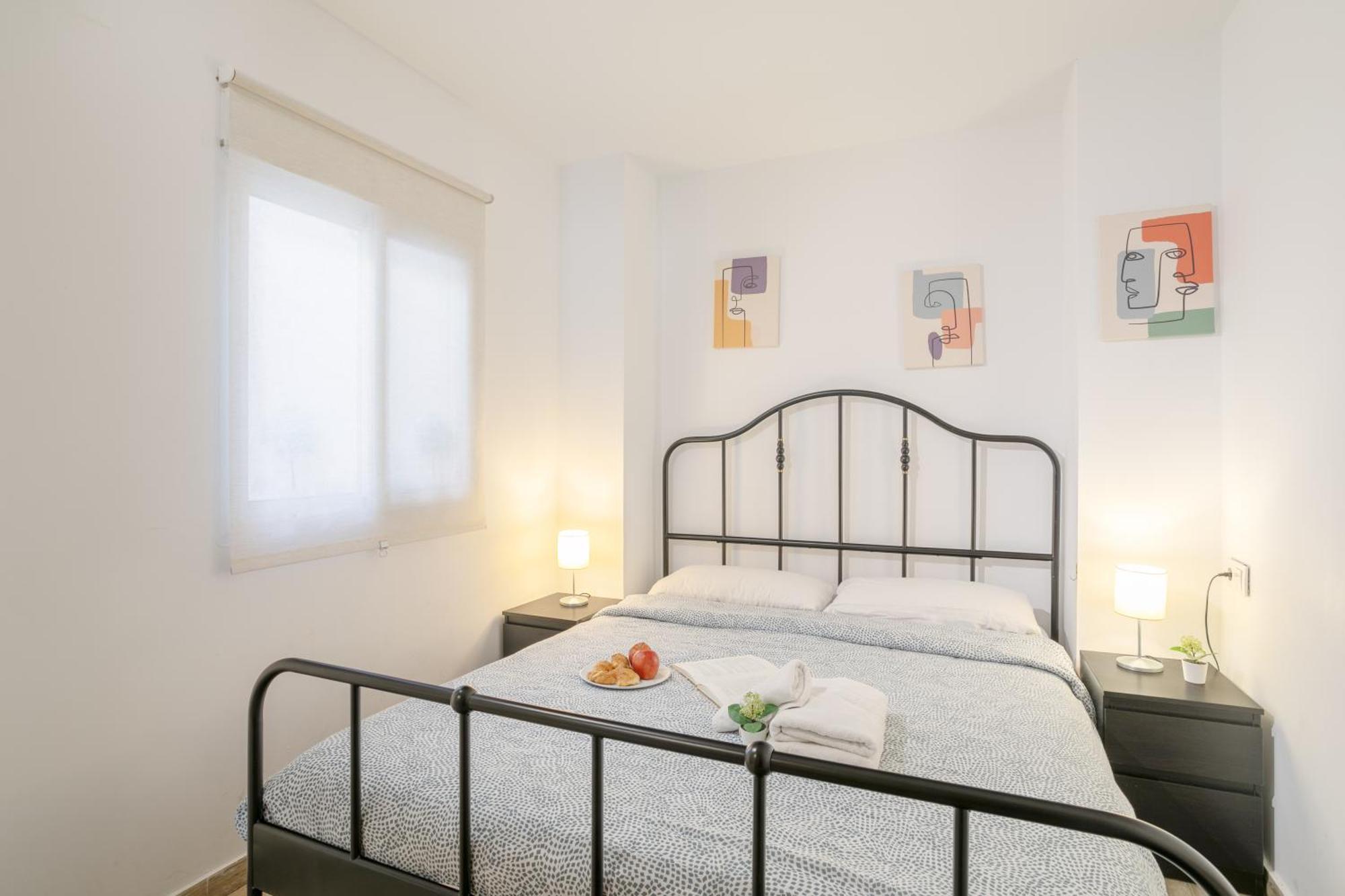 Apartamentos San Leandro, Centro Alicante Eksteriør billede