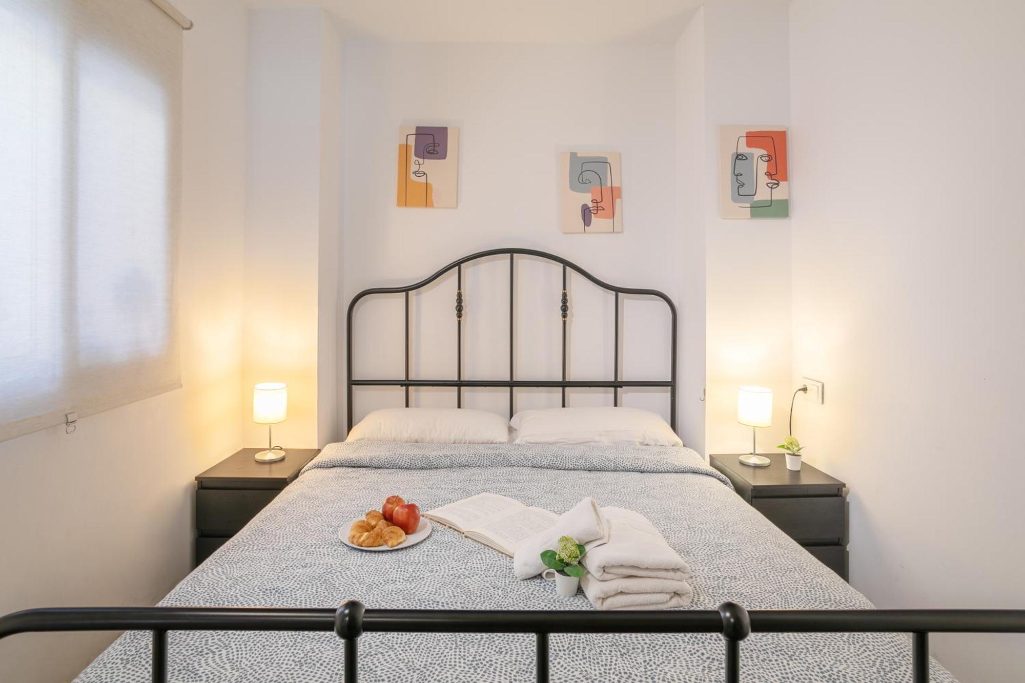Apartamentos San Leandro, Centro Alicante Eksteriør billede