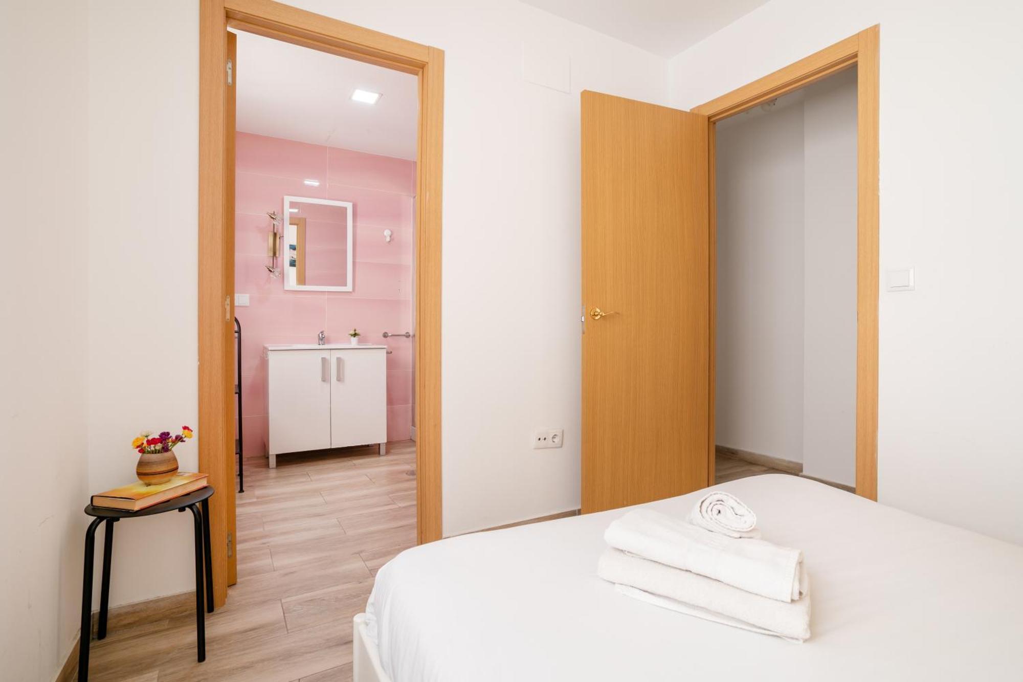 Apartamentos San Leandro, Centro Alicante Eksteriør billede