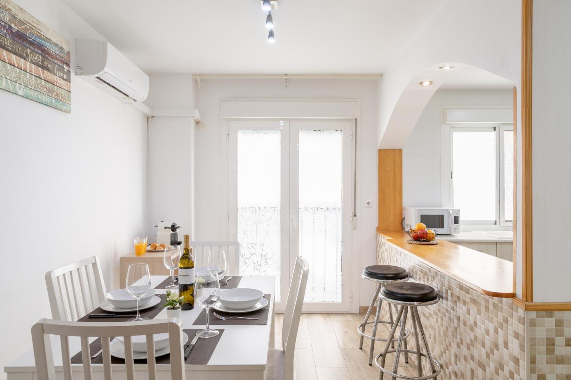 Apartamentos San Leandro, Centro Alicante Eksteriør billede