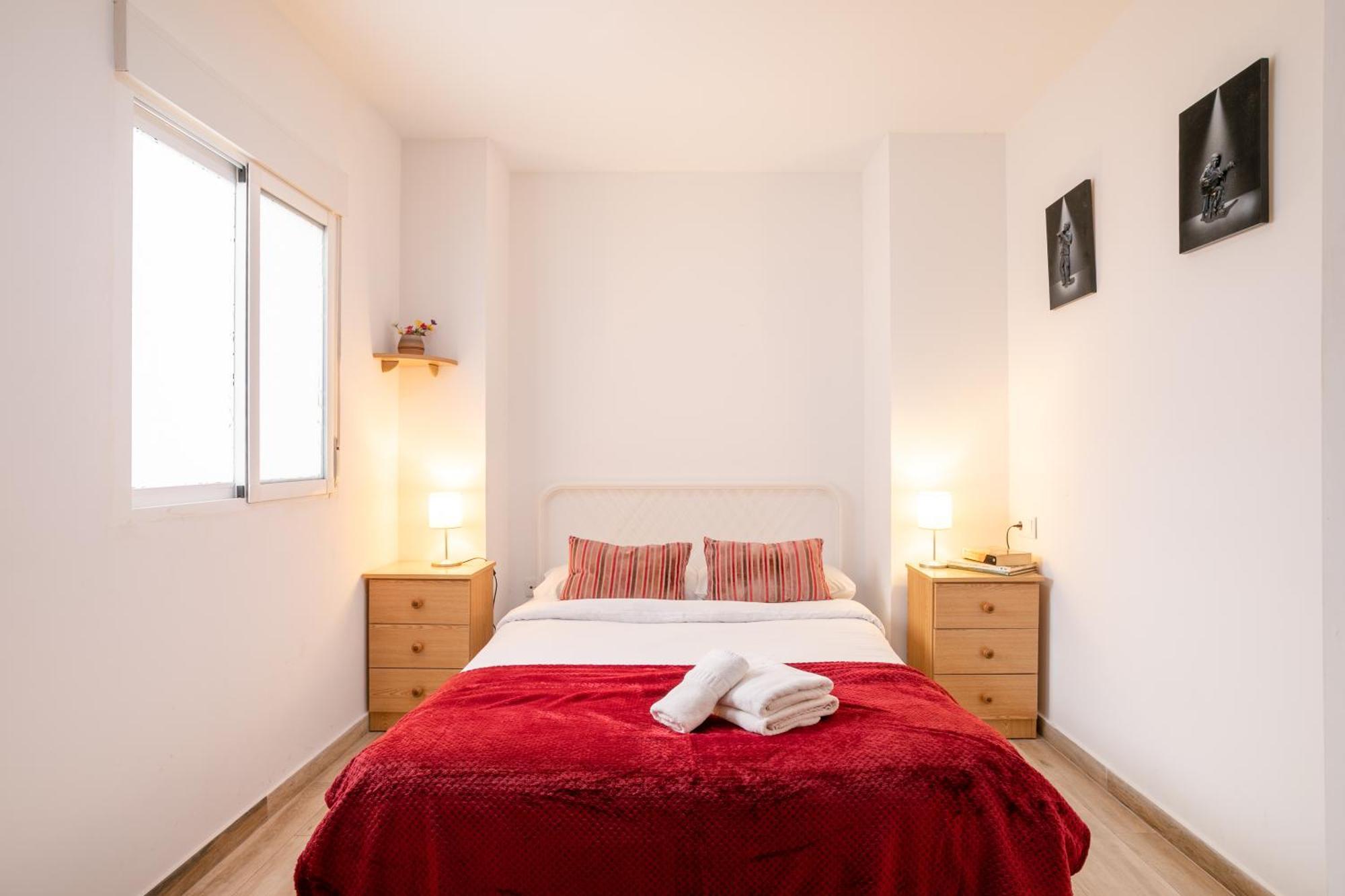 Apartamentos San Leandro, Centro Alicante Eksteriør billede