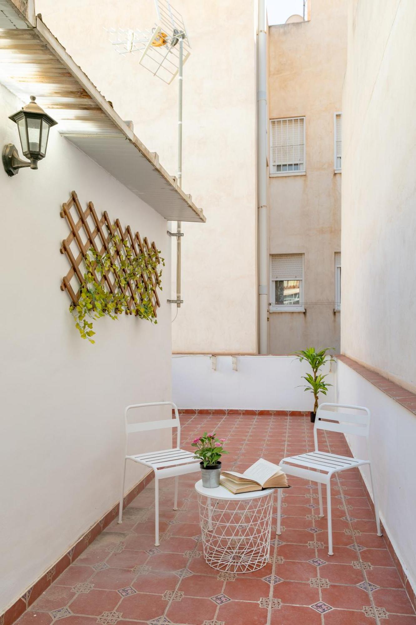 Apartamentos San Leandro, Centro Alicante Eksteriør billede