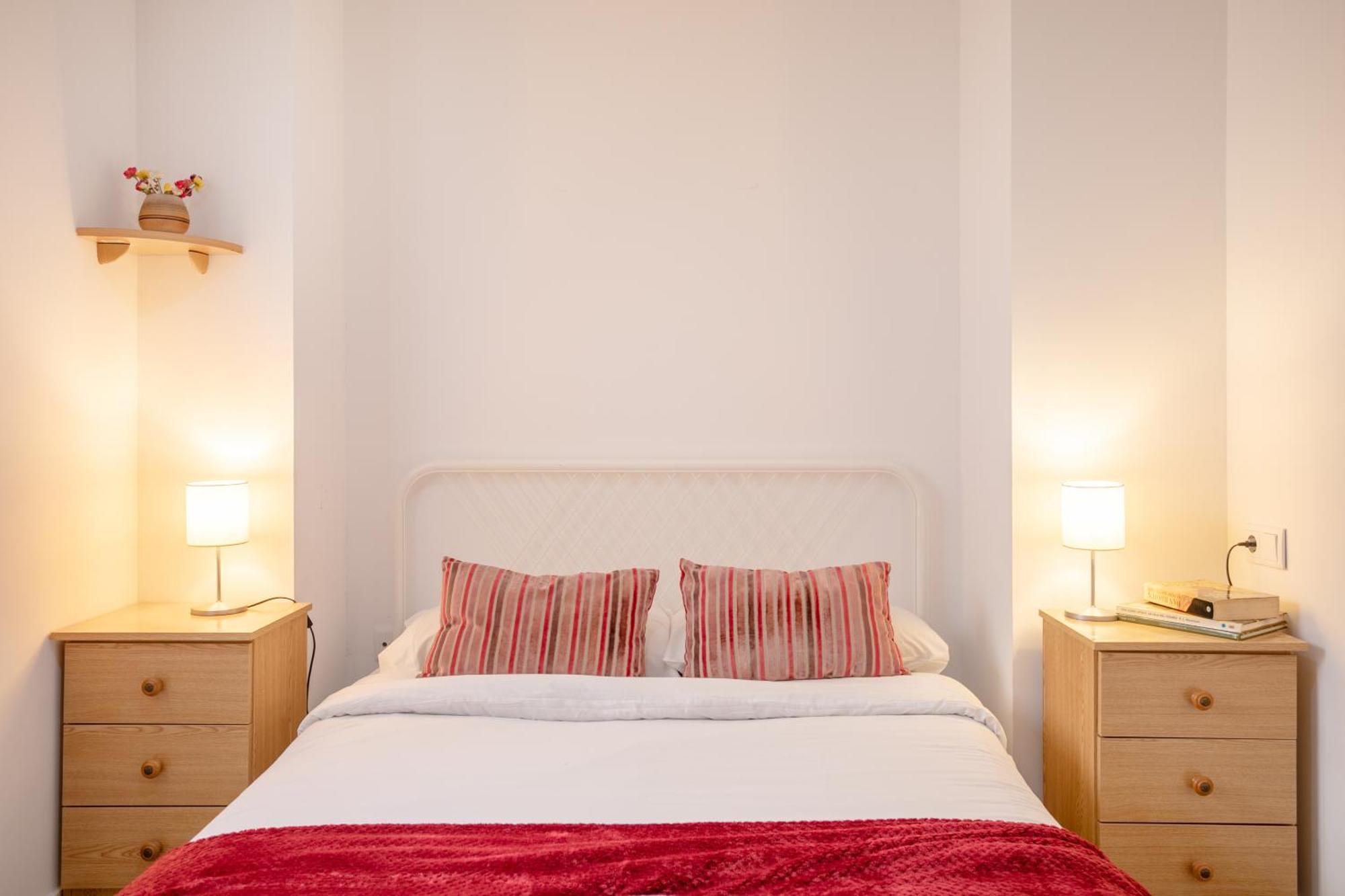 Apartamentos San Leandro, Centro Alicante Eksteriør billede